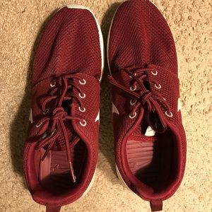 Nike Roshe Run Team Red mens 6.5 woman’s 8
